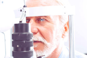 What is the Difference Between an Ophthalmologist and a Retina Specialist? featured image